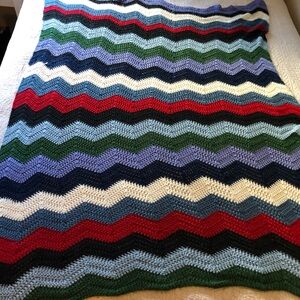 Knit blanket by Sunshine Stitchers